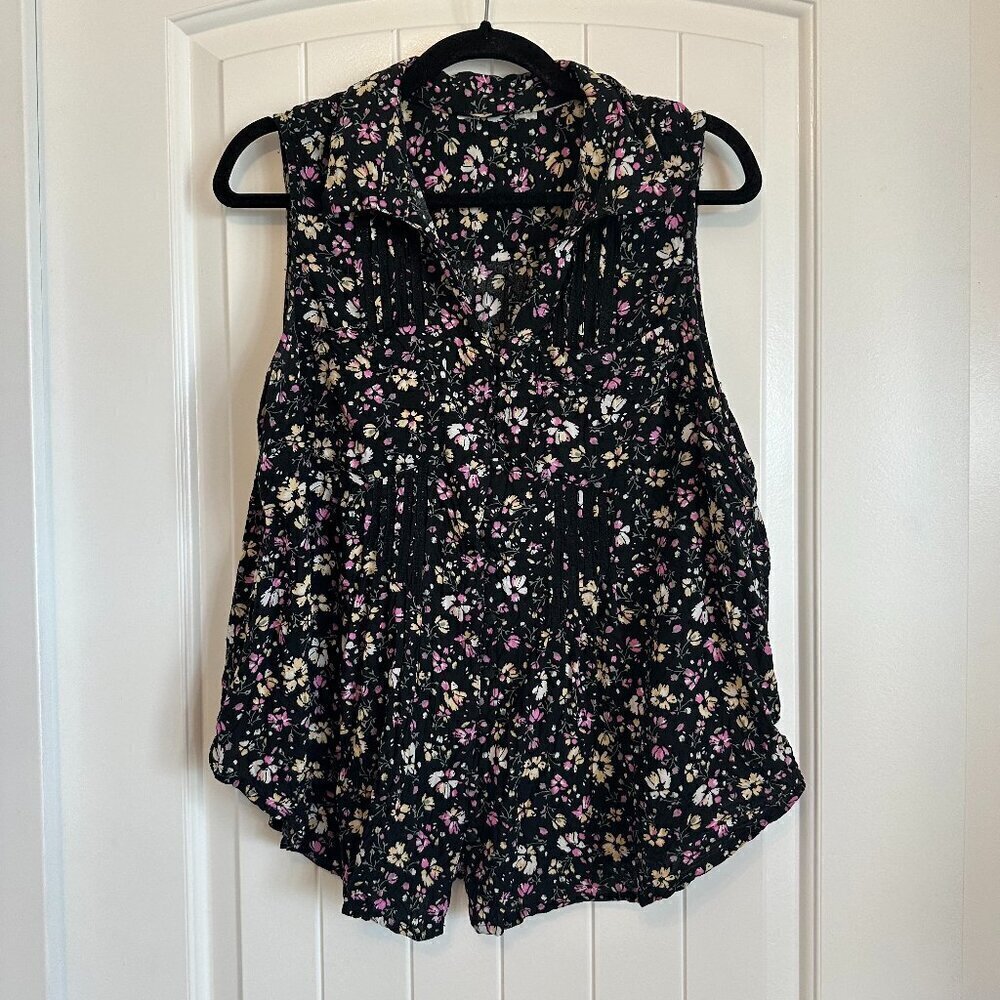 Black floral collared sleeveless tank button down women's XL flattering